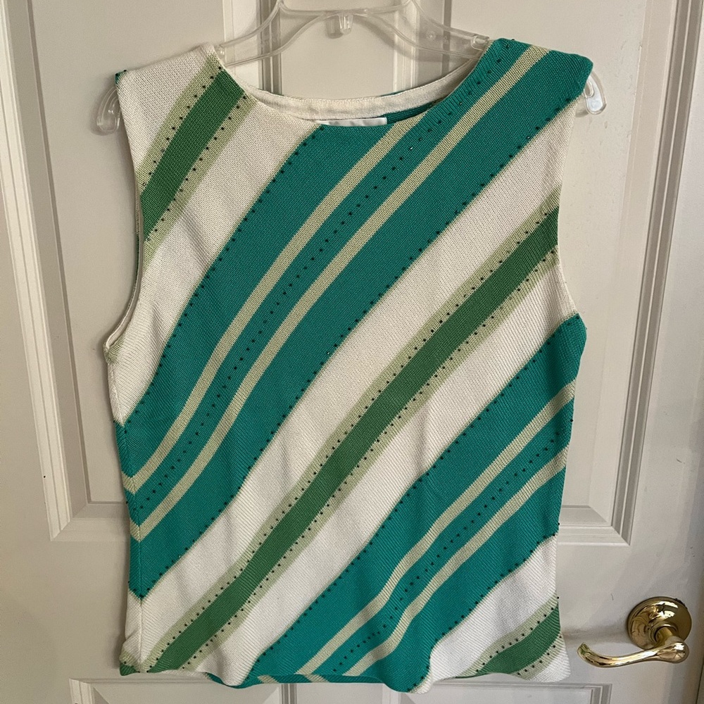 JONES OF NEW YORK SLEEVELESS KNIT TOP